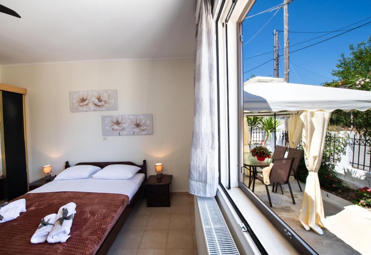Irinis House Villa Komilion Bagian luar foto