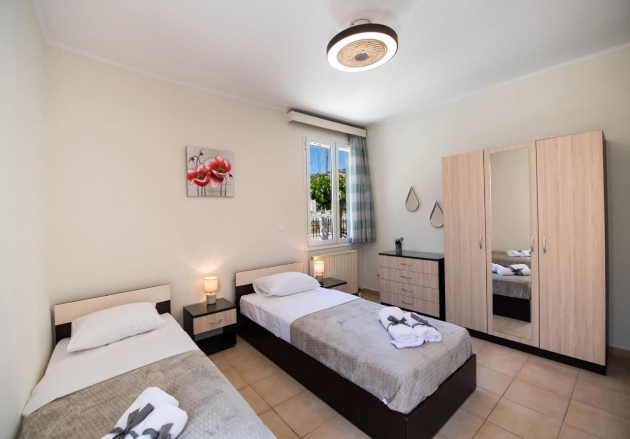Irinis House Villa Komilion Bagian luar foto